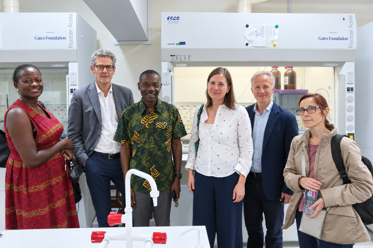 group portrait in the lab